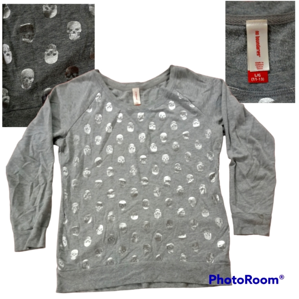 Juniors No Boundaries Sweater